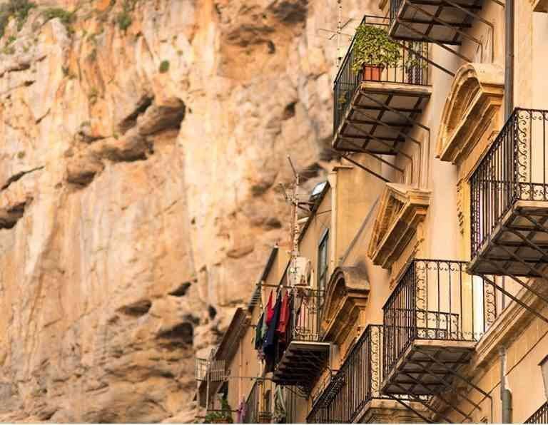 1581241457 98 السياحة في تشفالو جزيرة صقلية و 7 من الأماكن السياحية - Tourism in Cefalو, Sicily: 7 attractions.