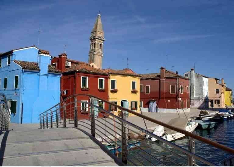 "Colorful houses" ... the most beautiful places of tourism on the italyn island of Burano.