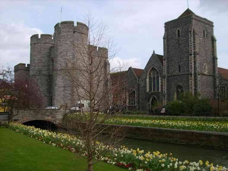 Places worth visiting in British Canterbury ..