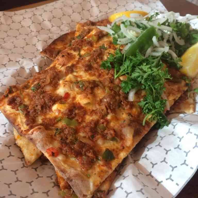 mustafa turkish pizza - halal restaurants in Toronto 
