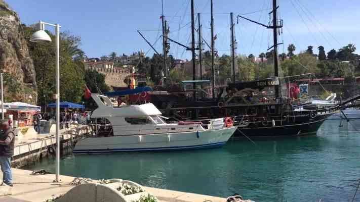Tourist activities in "Kaleici port" in Antalya ..