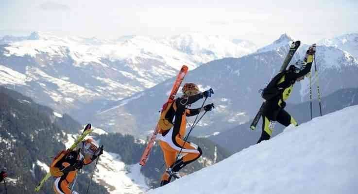 Climb the summit of Zugspitze
