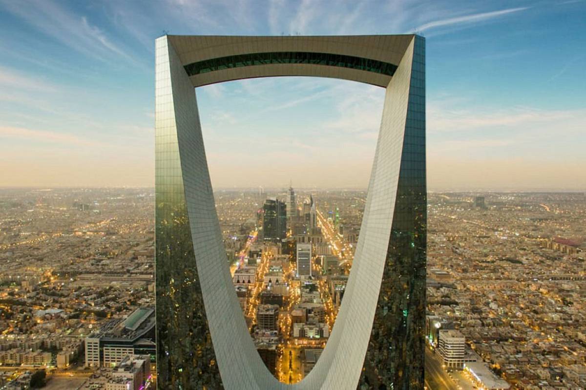 1581257900 188 Kingdom Tower pictures of the most famous civilizational landmarks in - Kingdom Tower pictures of the most famous civilizational landmarks in Saudi Arabia