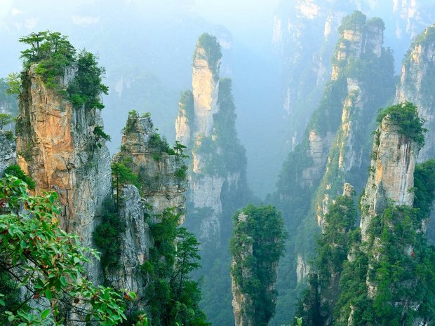 Wulingyuan, viewing area - Zhangjiajie, China