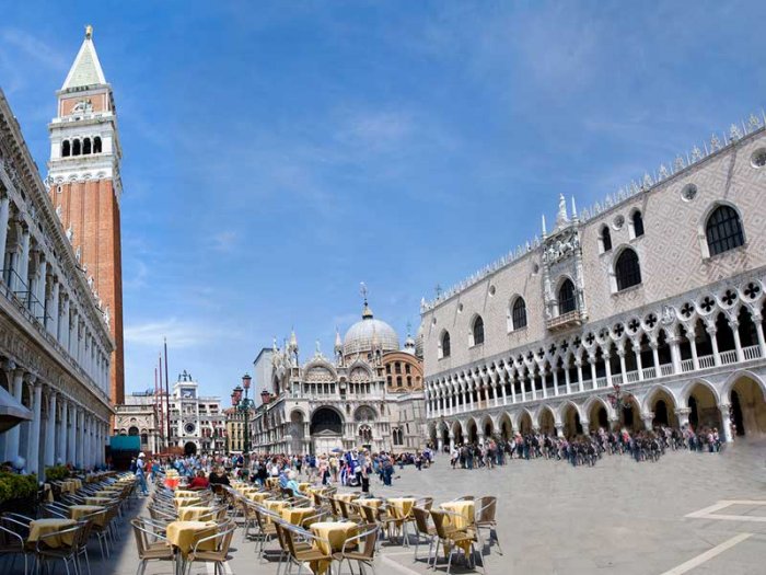 1581267050 927 Venice .. Dora of Italy and home to historical sites - Venice .. Dora of Italy and home to historical sites