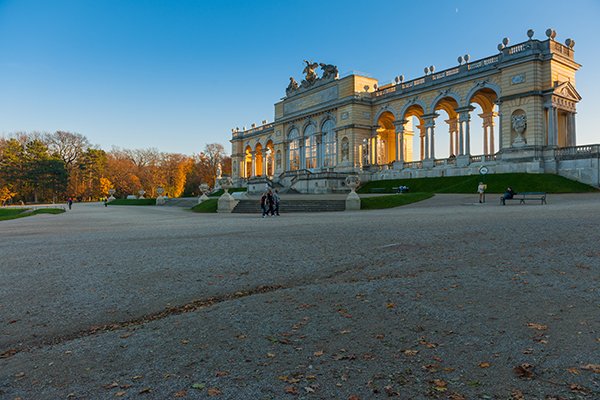 1581267358 268 Schonbrunn Palace ... the most luxurious resort in the world - Schönbrunn Palace ... the most luxurious resort in the world