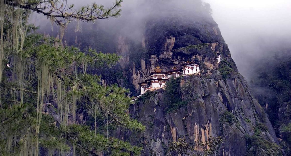 Go on a trip in the Paro Valley in Bhutan