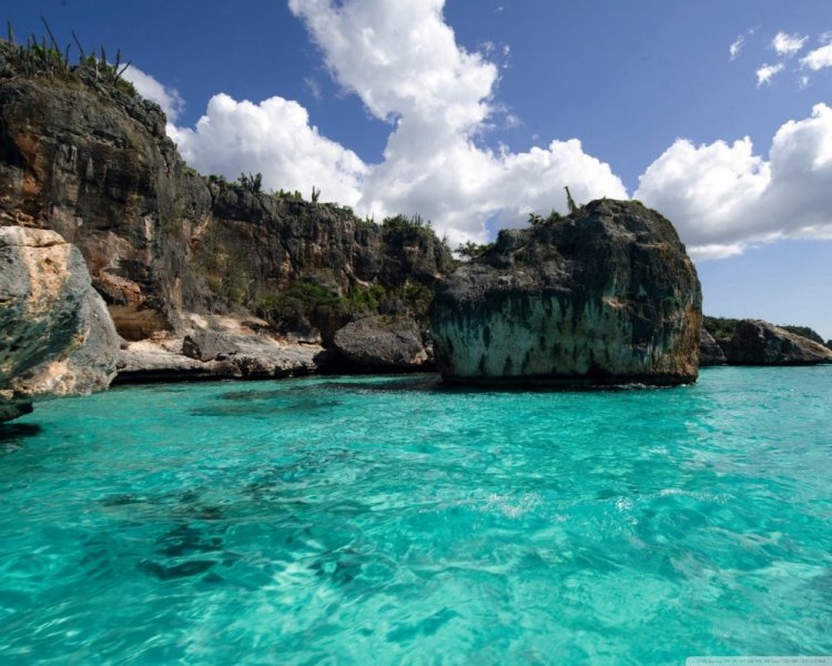 Charming Caribbean waters in the Dominican