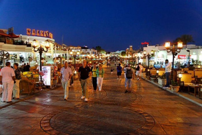 Shopping in Naama Bay