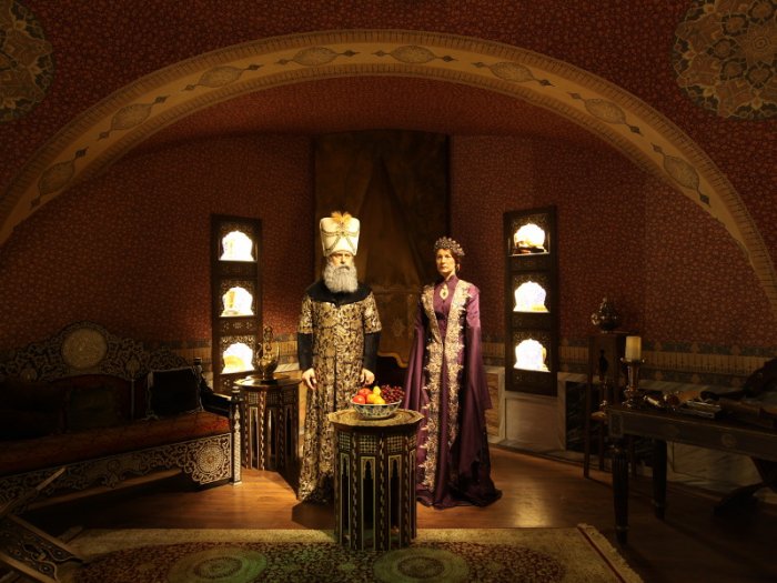 The Sultan's Harem Exhibition at City Walk Dubai