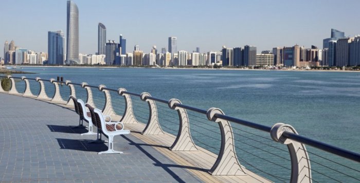 If you visit the Abu Dhabi Corniche, you will know exactly why it is one of the city's most famous landmarks