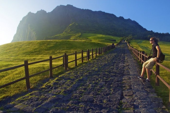 Jeju is one of the favorite tourist destinations of many new couples, adventure enthusiasts, and solo travelers.