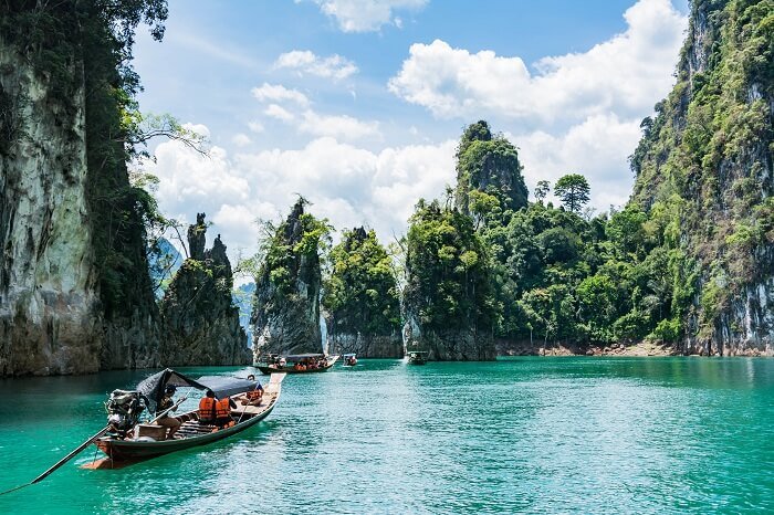 Thailand has a large group of islands that attract millions of tourists annually, similar to the famous island of Phuket and many other islands in Thailand.