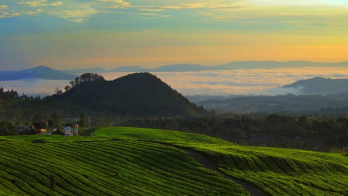 Tourist attractions in Bandung Indonesia