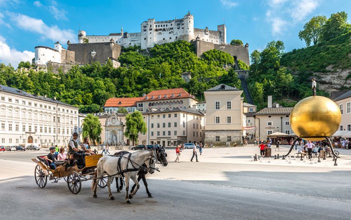Salzburg ... a romantic city with picturesque nature and Mozart's music ..