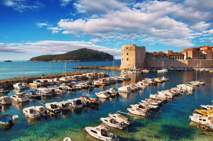 The port is in the city of Dubrovnik