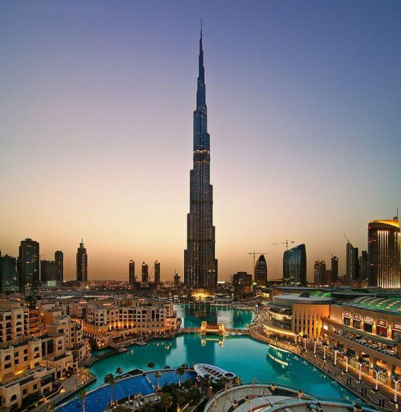 Burj Khalifa is one of Dubai's enchanting architectural landmarks.