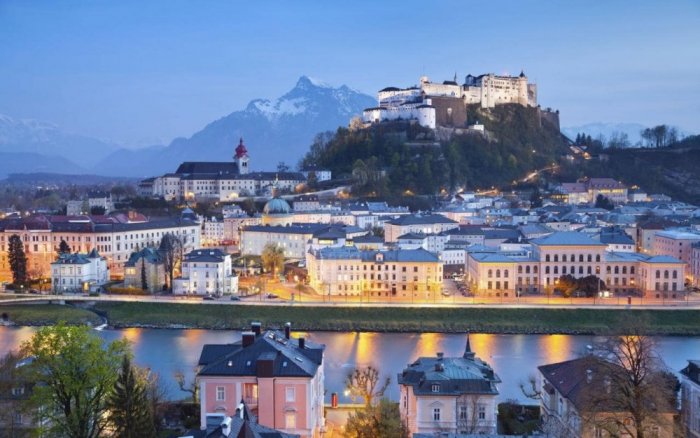 You can enjoy the amazing view of Salzburg which is completely covered with snow