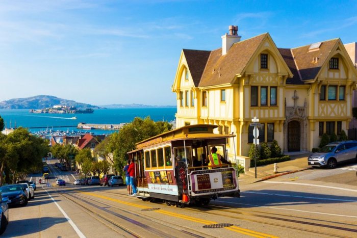 Discover the suburbs of San Francisco