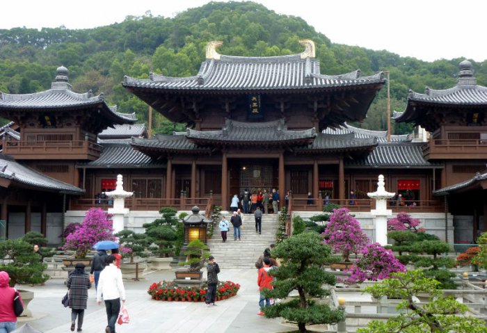 Distinctive architecture in Nan Lian Garden