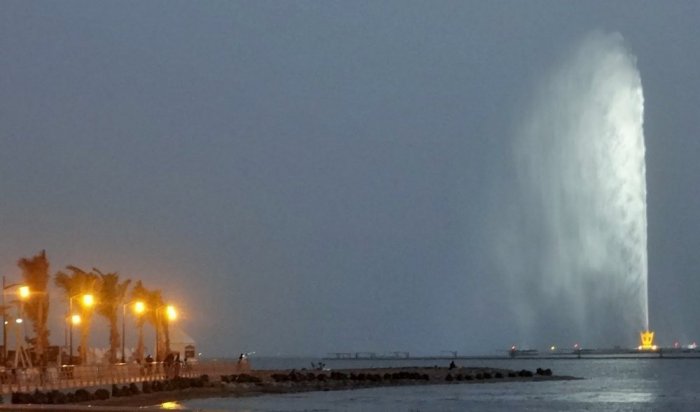 Jeddah Fountain is one of the few fountains in the world that pumps salt water, not fresh water