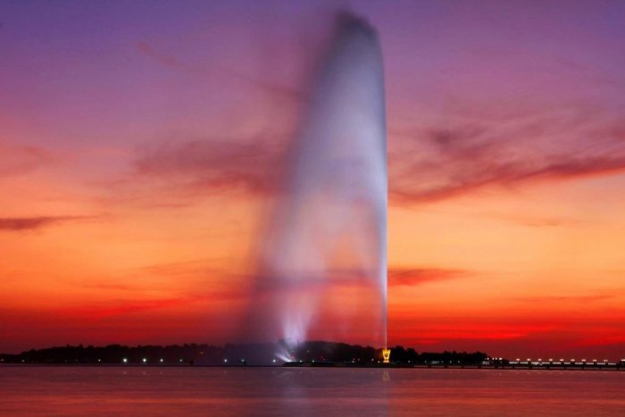 Jeddah Fountain is the tallest water fountain in the world