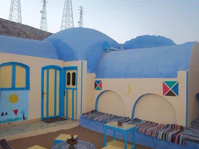 The magic of primitive relaxation in Nubia