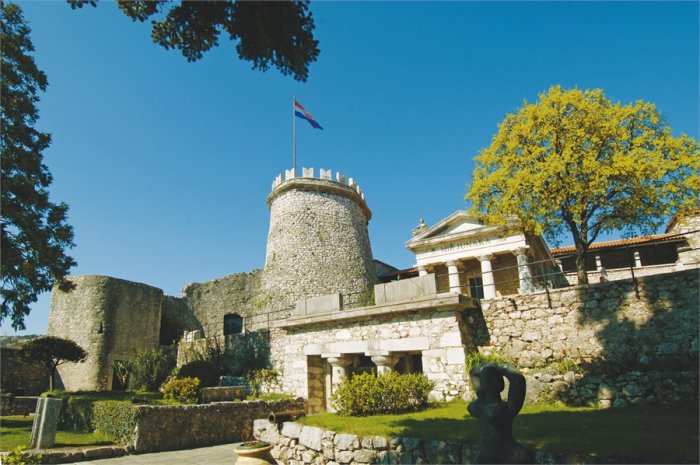 Tersat Castle