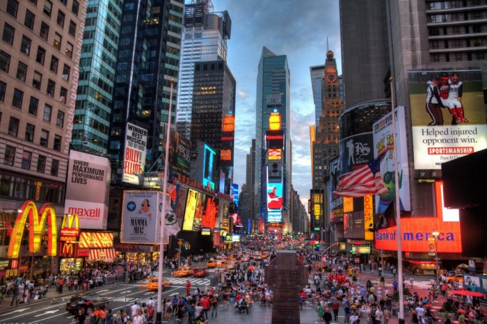 It is best to visit New York City, which is famous as one of the busiest cities in the world, during the spring season