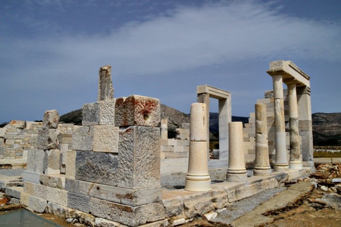 Archaeological remains in Naxos