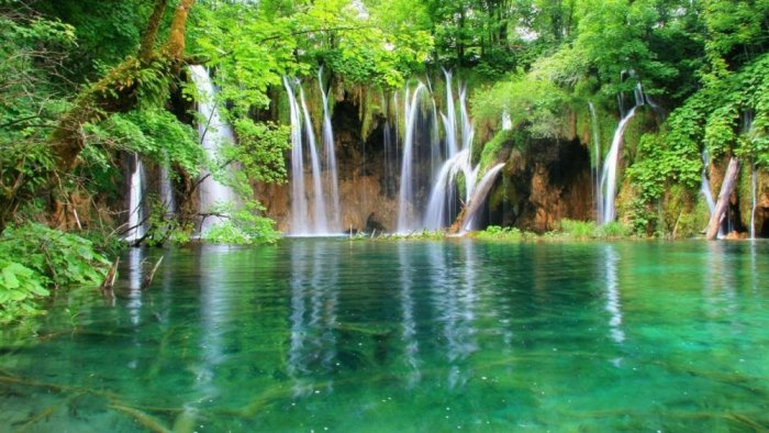 The magic of nature in Plitvice Lakes