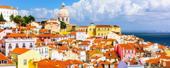 Tourism in Lisbon, Portugal, a destination for lovers of beach destinations or scenery