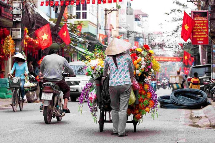 The atmosphere of tourism in Hanoi