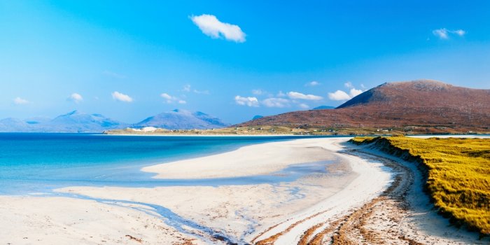     The most important and most beautiful beaches in Scotland are Luskentyre Beach which is close to the archipelago