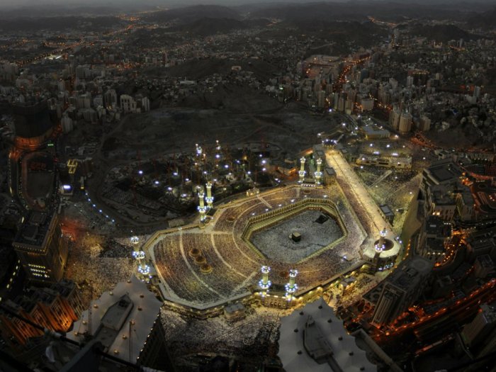    Learn about the 4 most famous mountains you should visit in Mecca