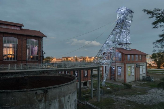 The Mining Museum provides organized tours for visitors accompanied by a 75-minute tourist guide
