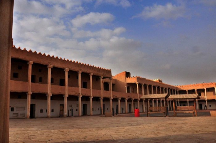 The Qashla Palace is the largest mud building