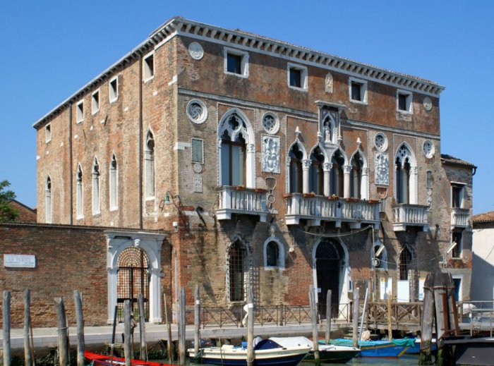     Palazzo Da Mula Town Hall
