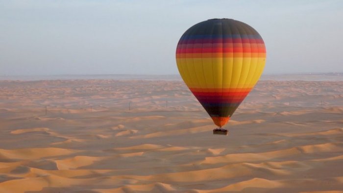 The splendor of the desert from the airship in Dubai