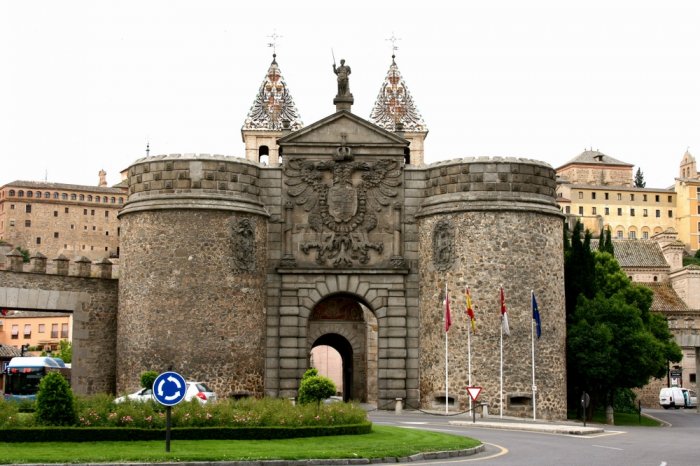 Puerta de Pisagra is a famous historical building in the city of Toledo and is the historical entrance to the city and built by Andalusian Arabs