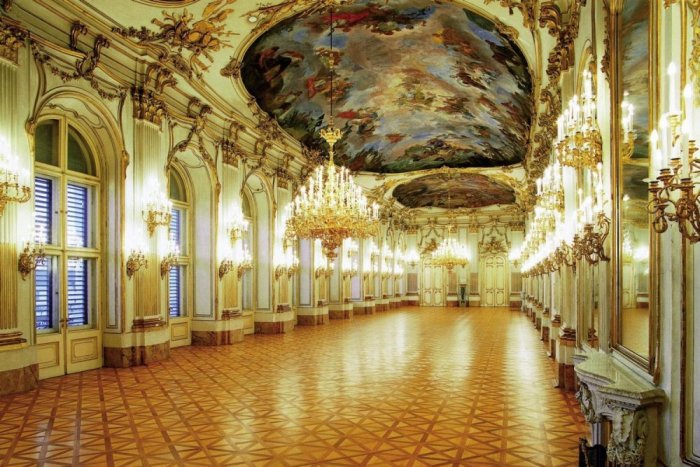 Schonbrunn Palace is the former summer residence of the former Emperor of Austria