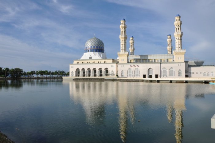 Mosque in the Malaysian Kota Kinabalu