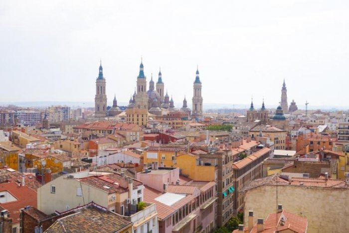 General view of the old part of Zaragoza