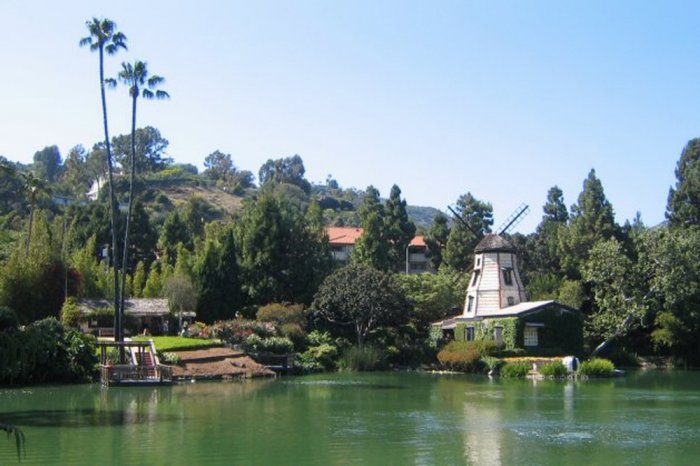    The shrine lake area