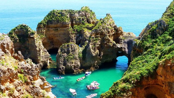     Portugal remains one of the cheapest European tourist destinations