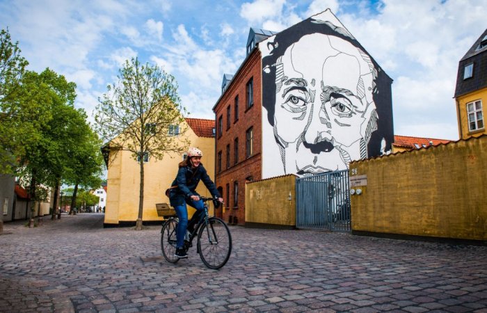 Hans Christian Andersen and the streets of Odense