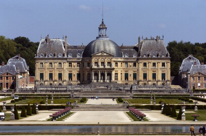     Vu Le Vicount Palace