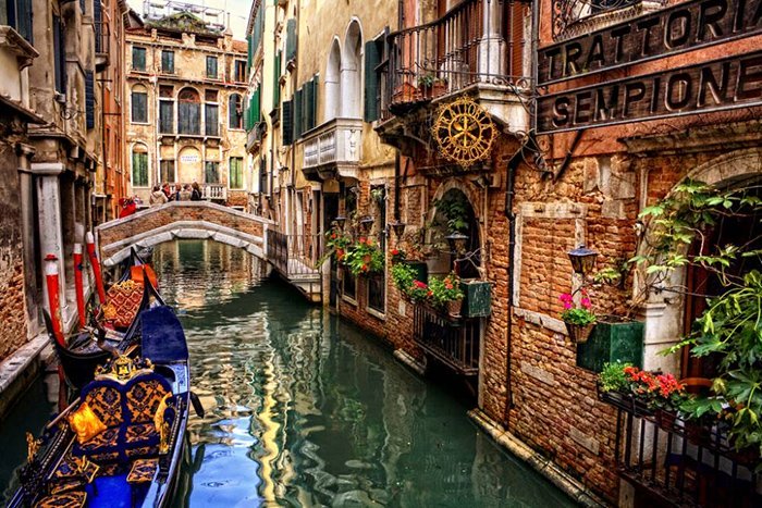The quiet streets of Venice