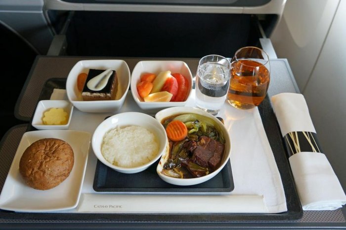 Food on board Cathay Pacific Airways