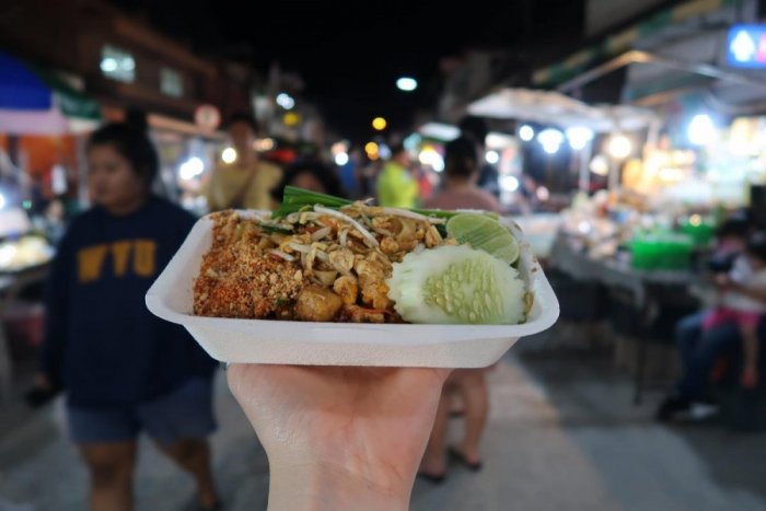 Try tasty Thai food from food vans